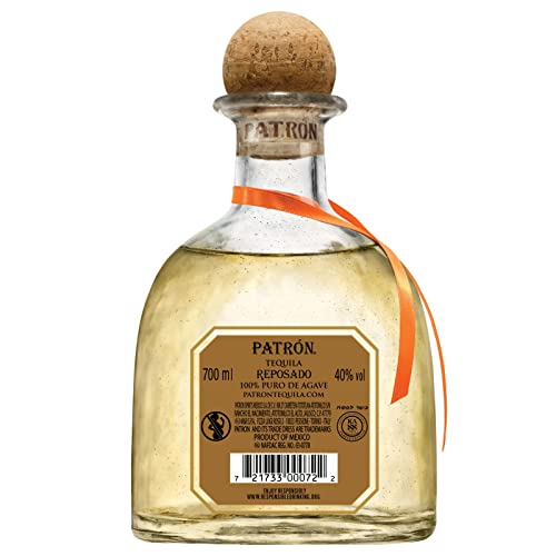 PATRÓN Reposado Premium Tequila, Vol. 40%, 70 cl / 700 ml, creata in Messico in piccoli lotti a partire dal 100% della migliore agave Weber Blue, invecchiata per oltre 2 mesi in botti di rovere