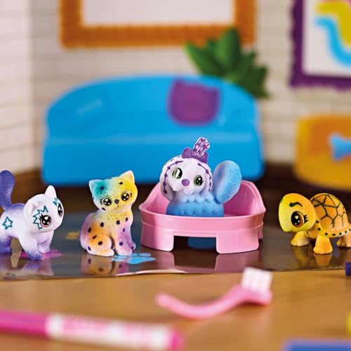 CRAYOLA Wahimals Pets - Spray Boutique, Set Attività Colora Lava Ricolora con 4 Cuccioli, Ambientazione Toletta e Aerografo a Batteria, Ideale da Regalare, Età Consigliata: da 3 Anni, 74-7517