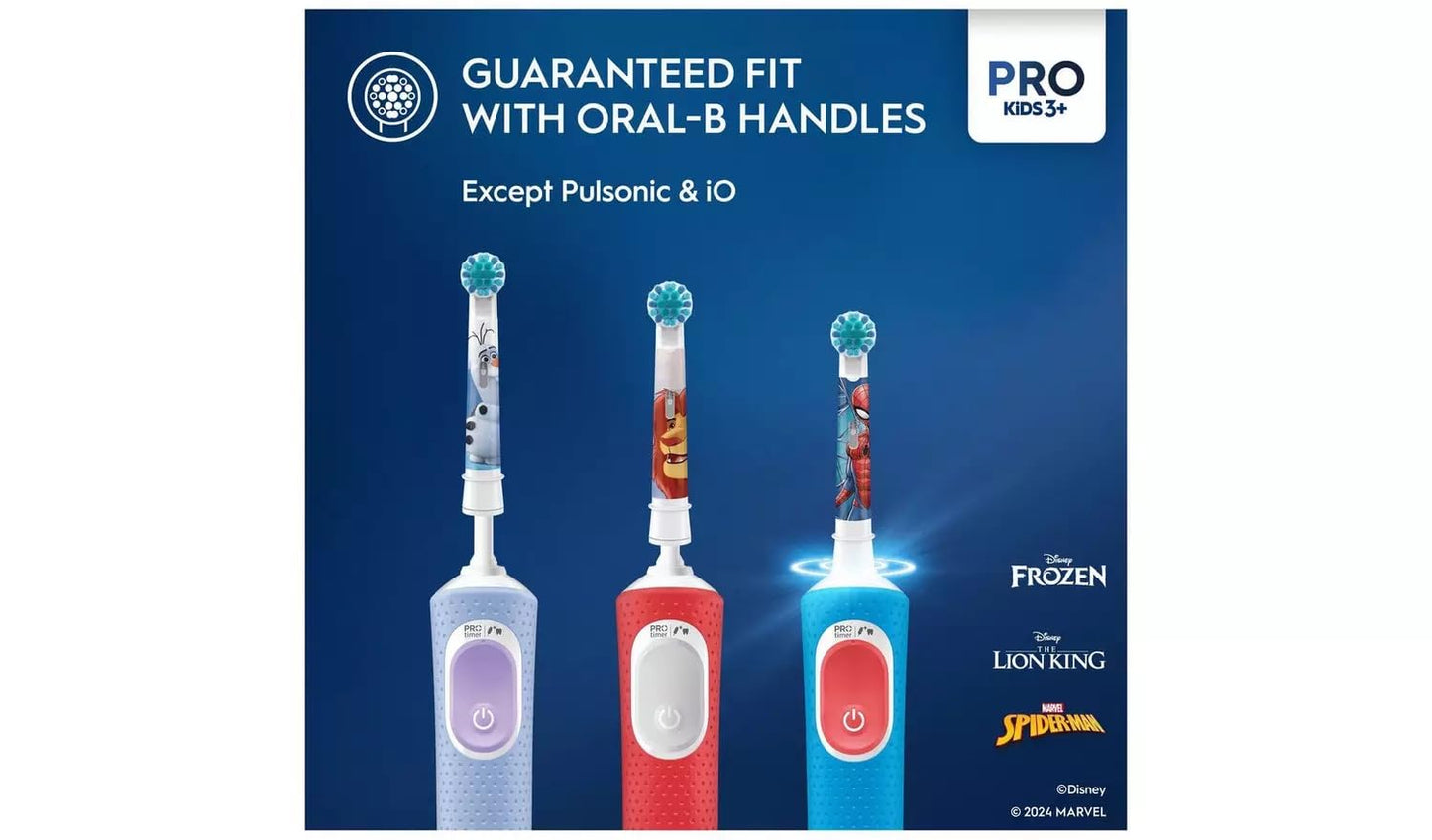 Oral-B Pro Kids König der Löwen - Spazzolino elettrico per bambini dai 3 anni in su, con modalità Sensitiv+ per la cura dei denti, setole extra morbide, 1 testina di ricambio, 4 adesivi