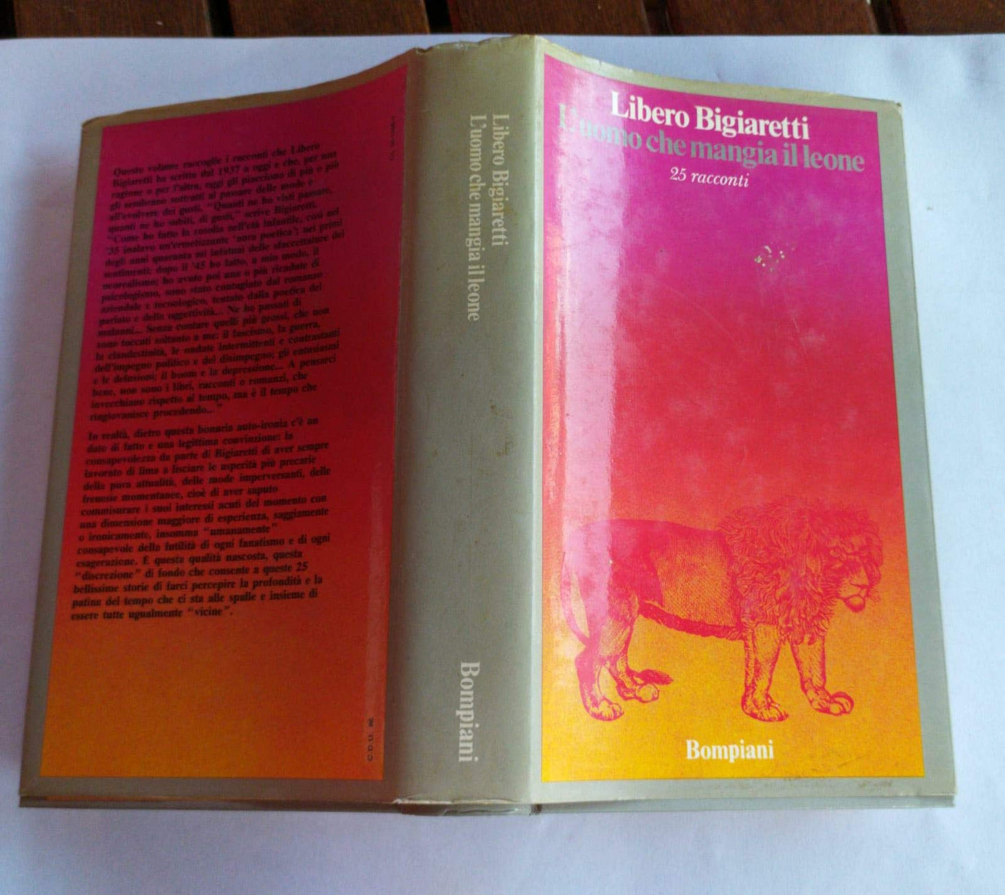 L'uomo che mangia il leone (25 racconti)