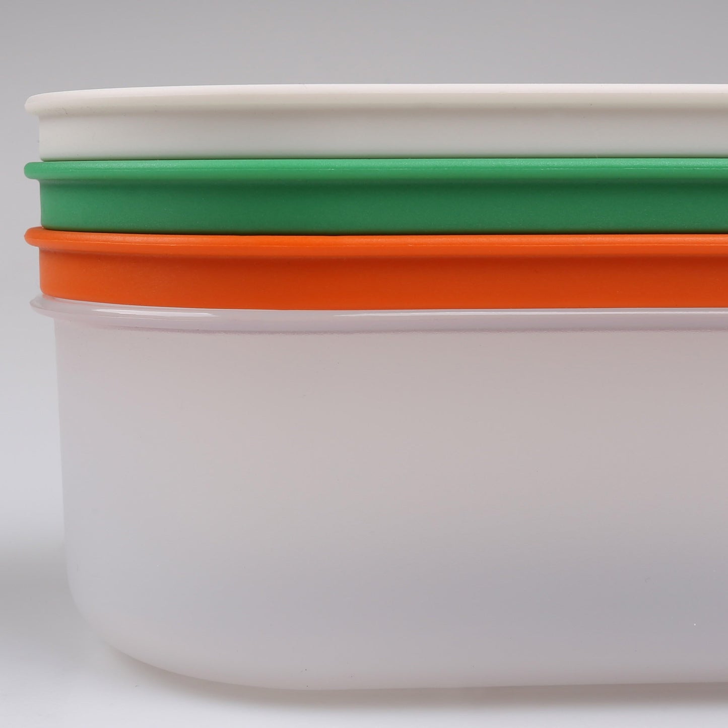 UPPFYLLD Grattugia colorata con contenitore, set di 4 pezzi
