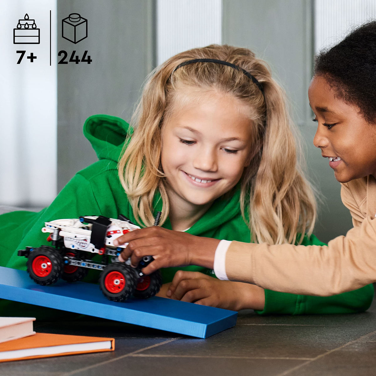 LEGO Technic Monster Jam Monster Mutt Dalmata 42150, Camion Giocattolo per Bambini, Ragazzi e Ragazze dai 7 Anni in su, 2 in 1 Pull Back Racing Toys, Idea Regalo di Compleanno, Multicolor