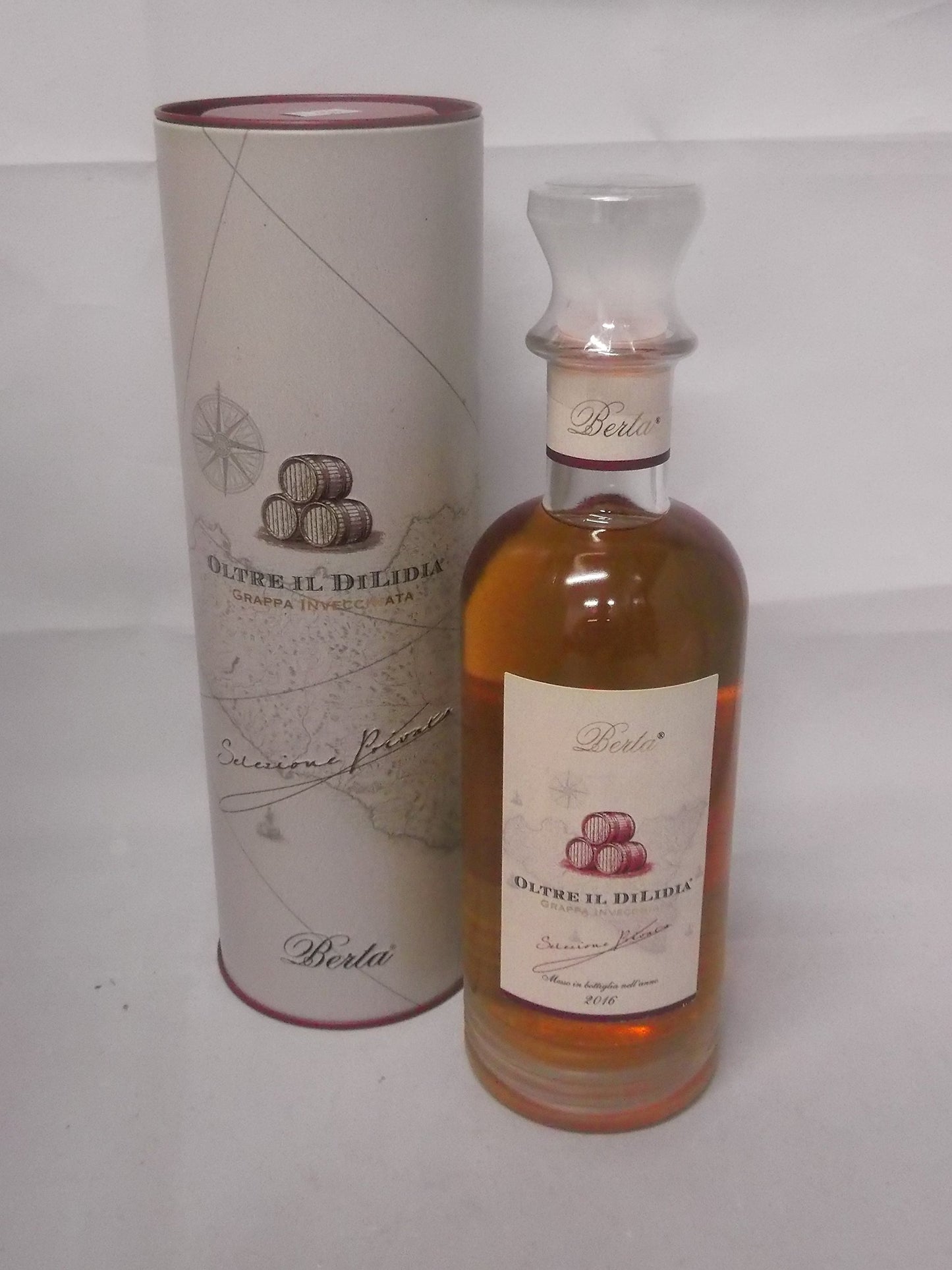 GRAPPA INVECCHIATA OLTRE IL DILIDIA IN CILINDRO LATTA REGALO 43% 70CL BERTA