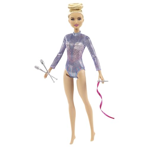 Barbie Puppe rhythmische Sportgymnastin (ca. 30 cm) mit schillerndem Metallic-Gymnastikanzug, 2 Keulen und Band, tolles Geschenk für Kinder ab 3 Jahren