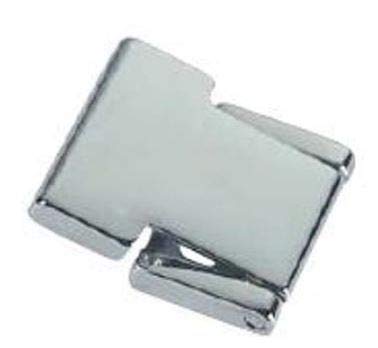 CERNIERA PER PORTELLI 28x34 MM