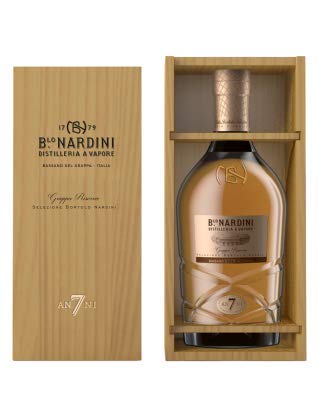Nardini Selezione "Grappa Riserva 7 anni" in ast. legno 70 cl 45% vol.