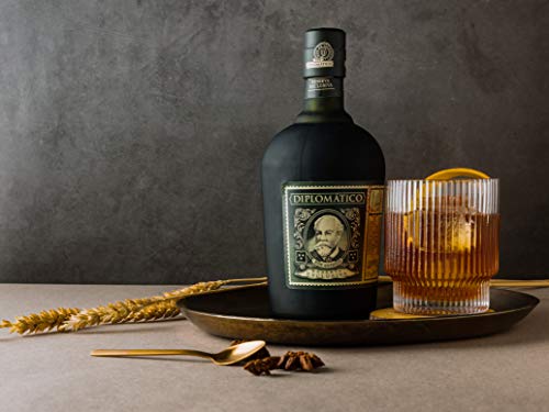 Diplomatico Rum con Astuccio - 700 ml