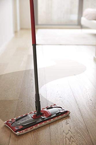 Vileda Revolution Sistema lavapavimenti con Secchio e Piastra Piatta, Panno in Microfibra, per Tutti i Tipi di Pavimento, lavapavimenti sostenibile, Love it Clean