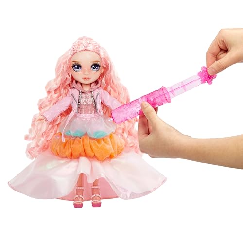 Rainbow High Winter Wonderland - Sunny (Giallo) - Bambola fashion da 28 cm, con neve magica nascosta che si gonfia con l'acqua, con kit per pupazzo di neve, Età 4-12 anni e ai collezionisti