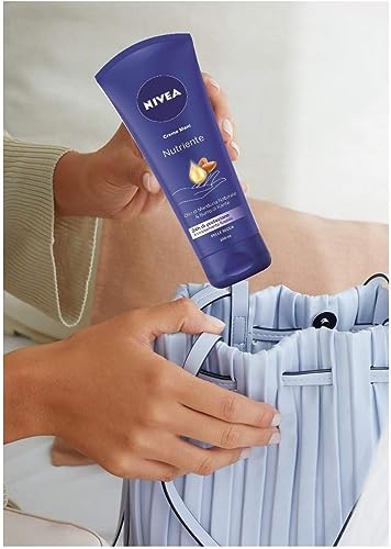 Nivea Crema Mani Nutriente in Confezione da 6 x 100 ml, Crema Nutriente Arricchita con Olio di Mandorla, Crema Profumata per le Mani dalla Formula Idratante