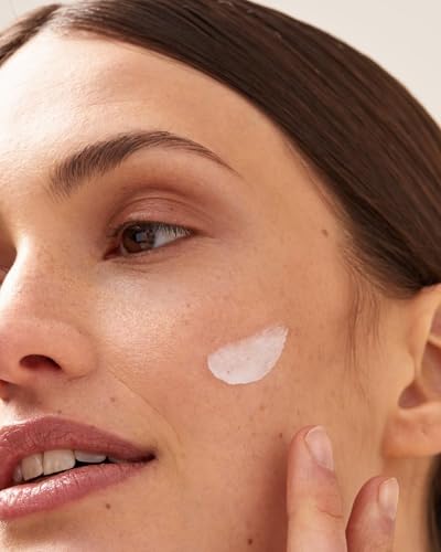 Nivea Essentials Super Idratante 24H Nutriente, Crema Giorno Viso per Pelli Secche e Sensibili, 50 ml