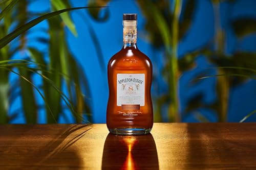 Appleton Estate - 8 anni Riserva: Rum Giamaicano Invecchiato Minimo 8 Anni Con Note di Melassa, Miele e Nocciole, 43% Vol, Bottiglia in Vetro da 70 cl