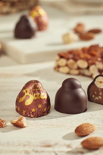 BACI PERUGINA Uovo di Pasqua 2025 Cioccolato Caramellato alle Mandorle con Sorpresa e 4 Cioccolatini 265g