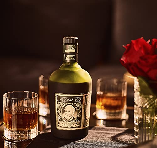 Diplomatico Rum con Astuccio - 700 ml