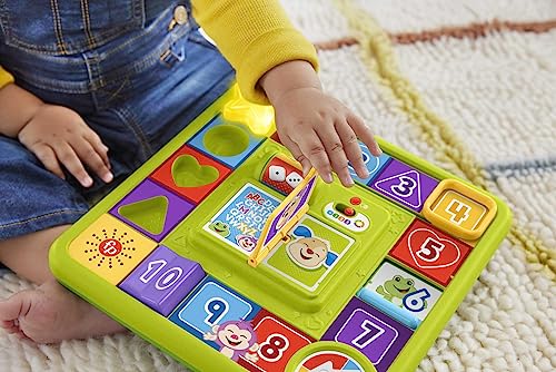 Fisher-Price Pannello Interattivo di Cagnolino, Gioco sensoriale per Neonati con luci e contenuti didattici Smart Stages