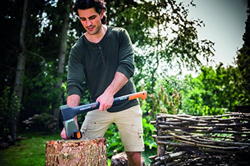 Fiskars Ascia e affilacoltelli Xsharp, nero