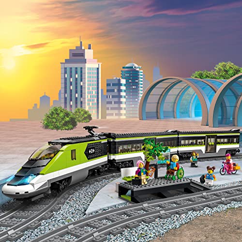 LEGO City Express 60337 - Set di giocattoli da costruzione con treno passeggeri con tecnologia potenziata, per ragazzi, ragazze e bambini dai 764 anni in su (764 pezzi)