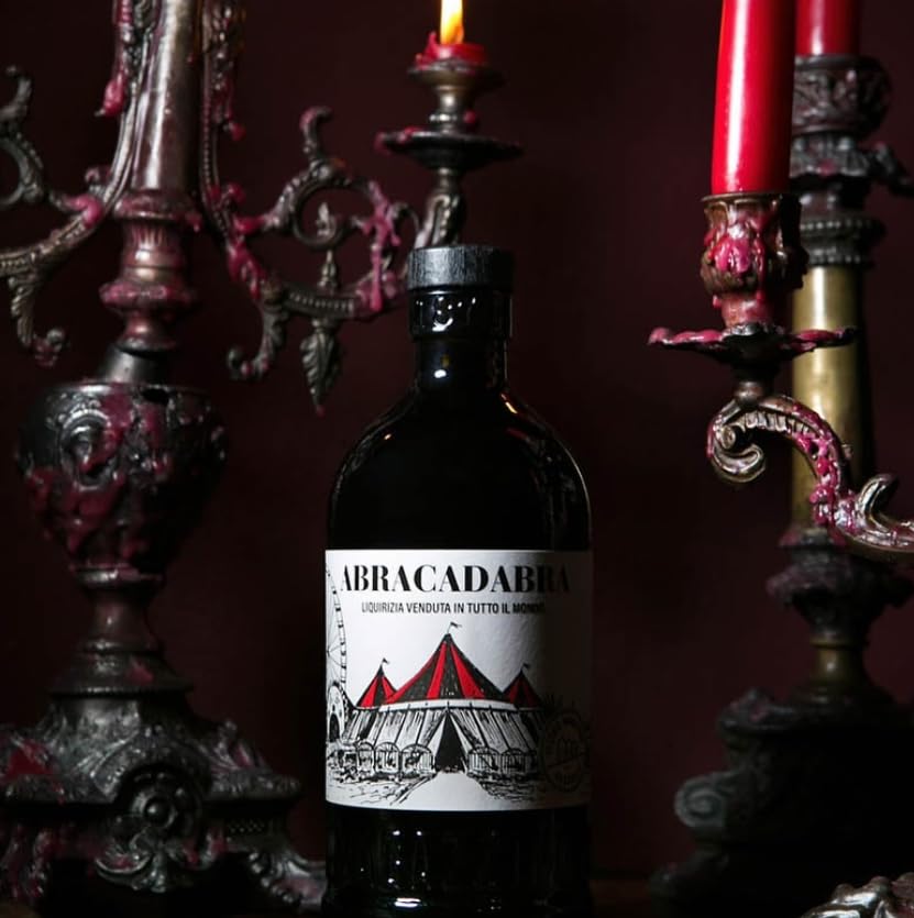 Abracadabra, Liquore alla Liquirizia, 500 ml, con Note Sapide e Balsamiche, Da Bere a Fine Pasto, Liquore a Base di Liquirizia Calabrese DOP, Bollitura con Metodo Ancestrale, Idea Regalo, 25% Vol.