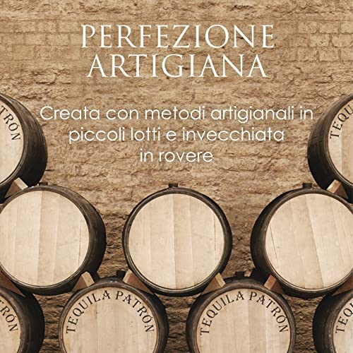 PATRÓN Reposado Premium Tequila, Vol. 40%, 70 cl / 700 ml, creata in Messico in piccoli lotti a partire dal 100% della migliore agave Weber Blue, invecchiata per oltre 2 mesi in botti di rovere