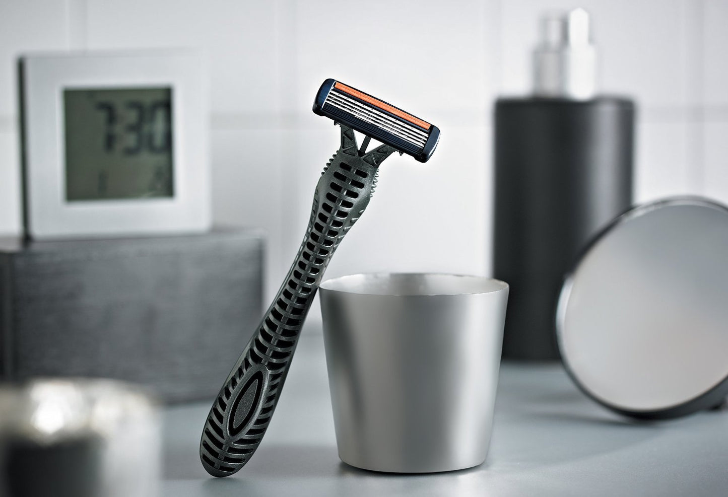 BIC – Set di 3 buste di 4 Rasoi Flex 4 (4 lame) + banda Lubrificante