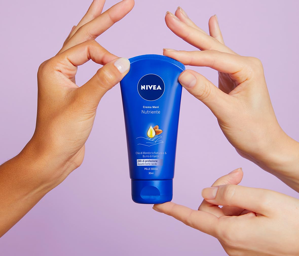 Nivea Crema Mani Nutriente Idratante con Olio di Mandorla e Burro di Karité per Pelle Secca Assorbimento Rapido - 4 Flaconi da 100ml