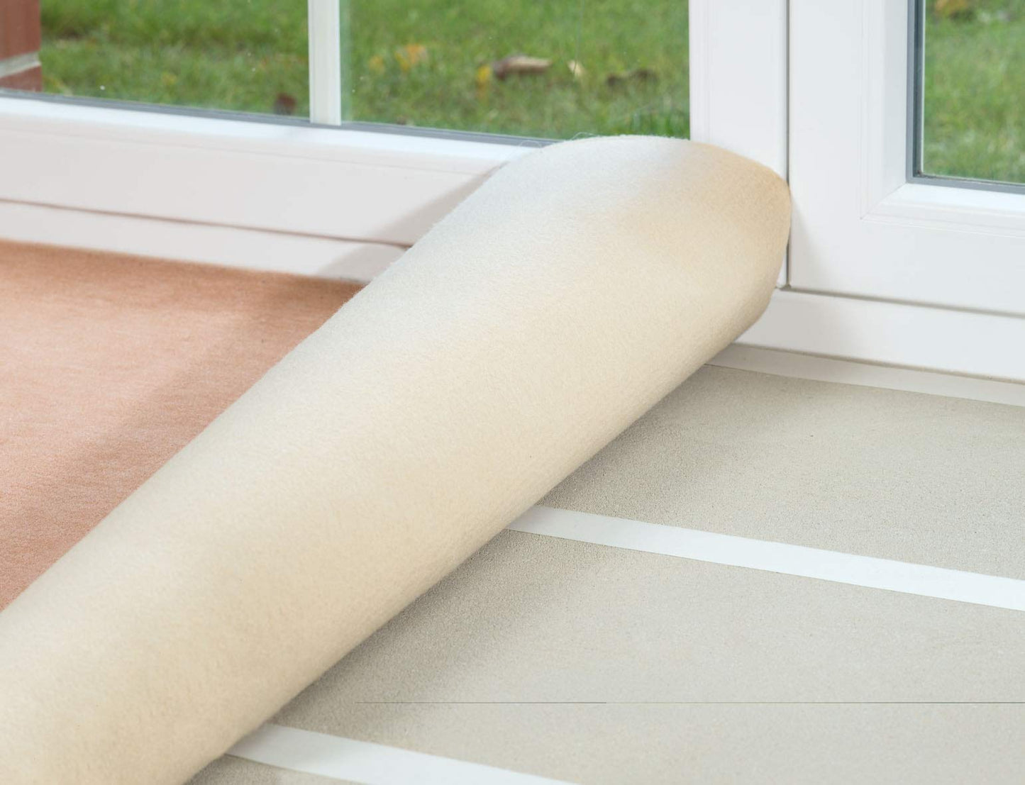 Tesa Nastri Biadesivo Universale - Biadesivo Versatile per il Fissaggio di Tappeti, per Lavori Manuali e Decorazione di Interni - 5 m x 50 mm