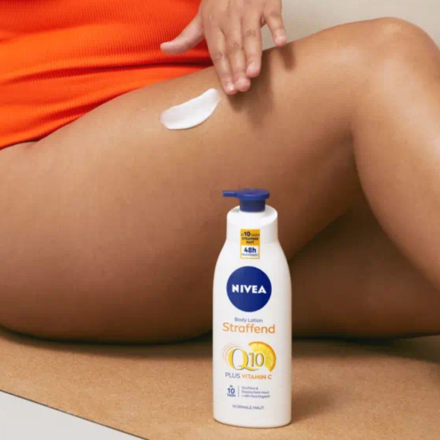 Nivea Q10 Latte Idratante Rassodante Vitamina C Azione Tonificante Elasticizzante Nutriente Antiossidante 48h Formula ad Assorbimento Rapido per Pelli Normali - 3 Flaconi da 400ml