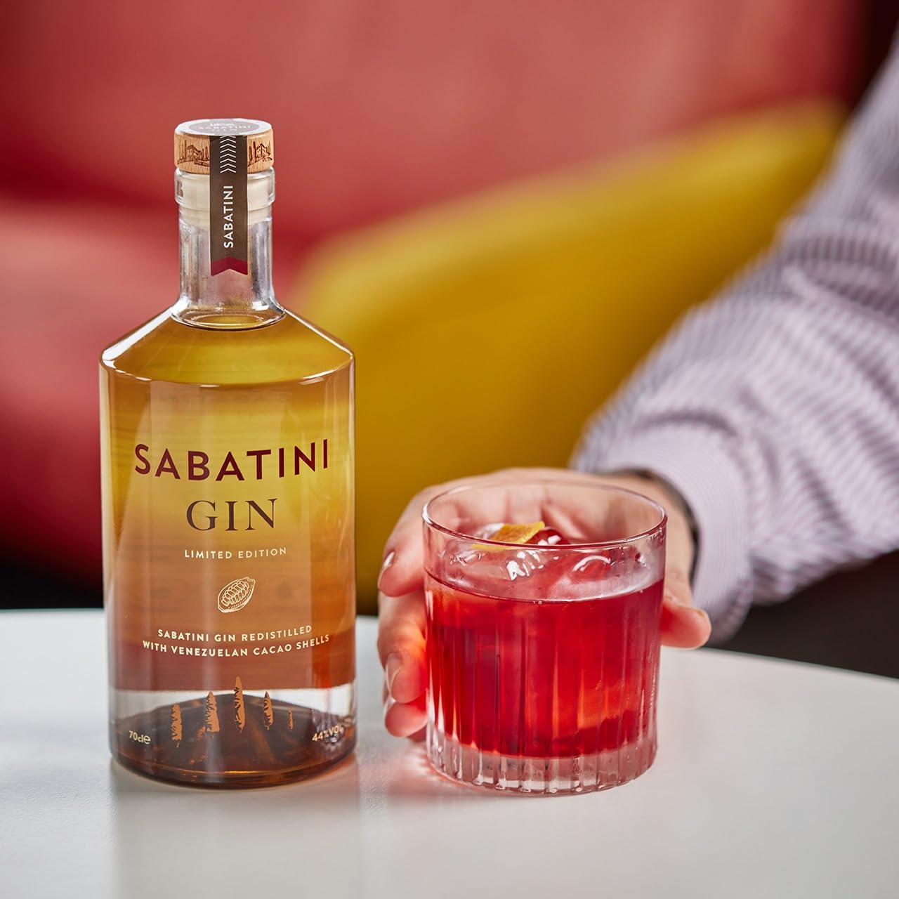 Sabatini Gin, London Dry Gin, 700ml, Ideale per Gin Tonic Premium, Note Fresche, Citriche e Floreali, con Finocchio Selvatico, Lavanda, Foglie di Olivo, Gin Artigianale Toscano, Idea Regalo, 41.3% Vol