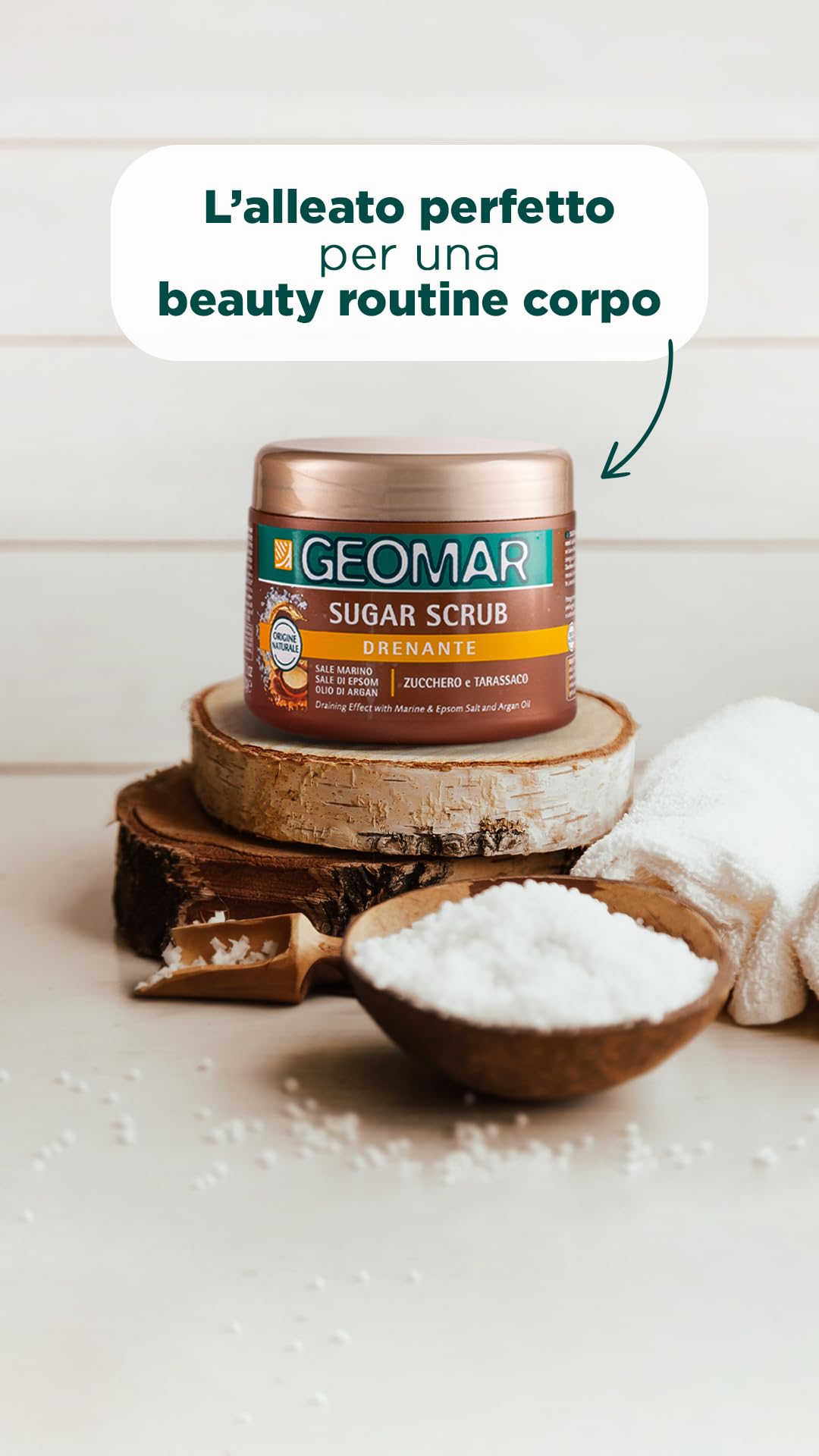 GEOMAR | Sugar Scrub Corpo Drenante, Con Sale Marino, Sale di Epsom, Olio di Argan ed estratti di Zucchero e Tarassaco, 95% di Origine Naturale, Made in Italy, 600 g