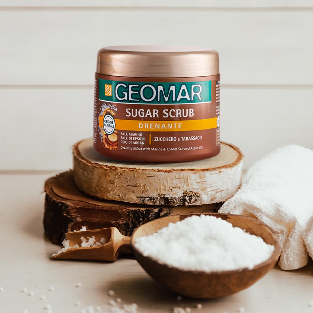 GEOMAR | Sugar Scrub Corpo Drenante, Con Sale Marino, Sale di Epsom, Olio di Argan ed estratti di Zucchero e Tarassaco, 95% di Origine Naturale, Made in Italy, 600 g