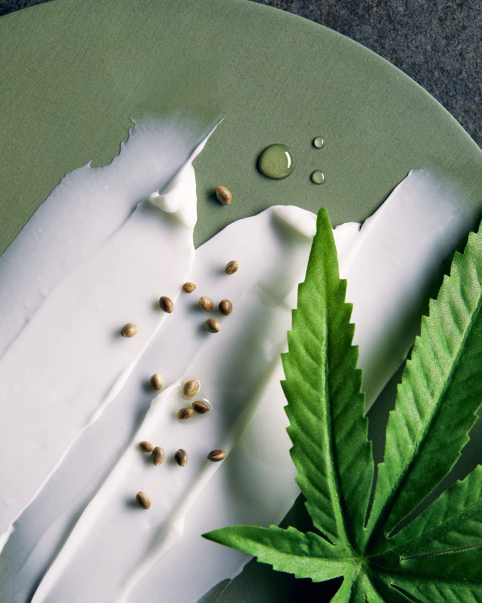 NIVEA MEN Sensitive Pro Balsamo Dopobarba Ultra-Calming in Confezione da 100 ml, After Shave Uomo con Olio di Semi di Canapa e Vitamina E, Balsamo Barba Lenitivo