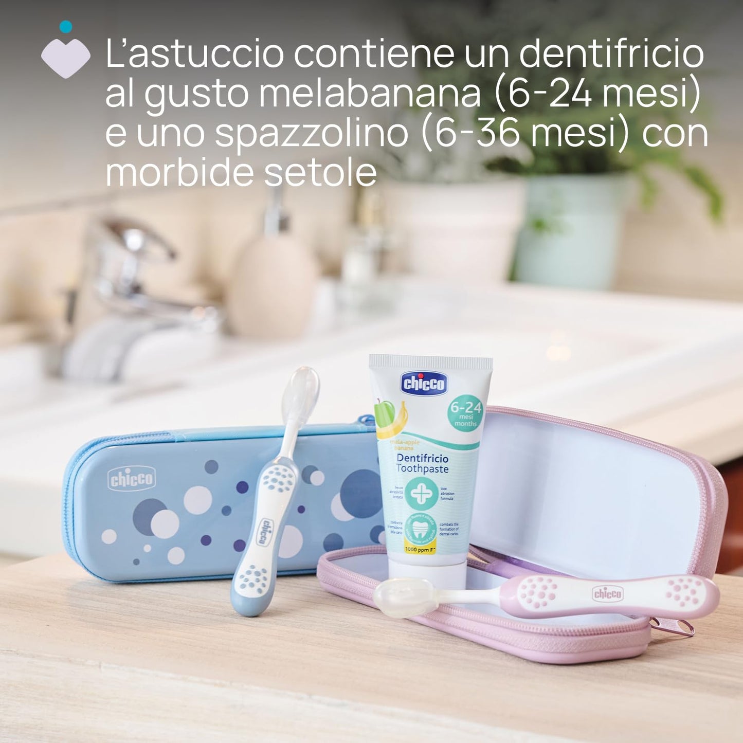 Chicco Set Spazzolino e Dentifricio per Bambini, Con Pratico Astuccio, Set Comprende Dentifricio Al Gusto Mela Banana e Spazzolino, Per i Primi Denti da Latte, Set da Viaggio, 6-36 Mesi, Azzurro