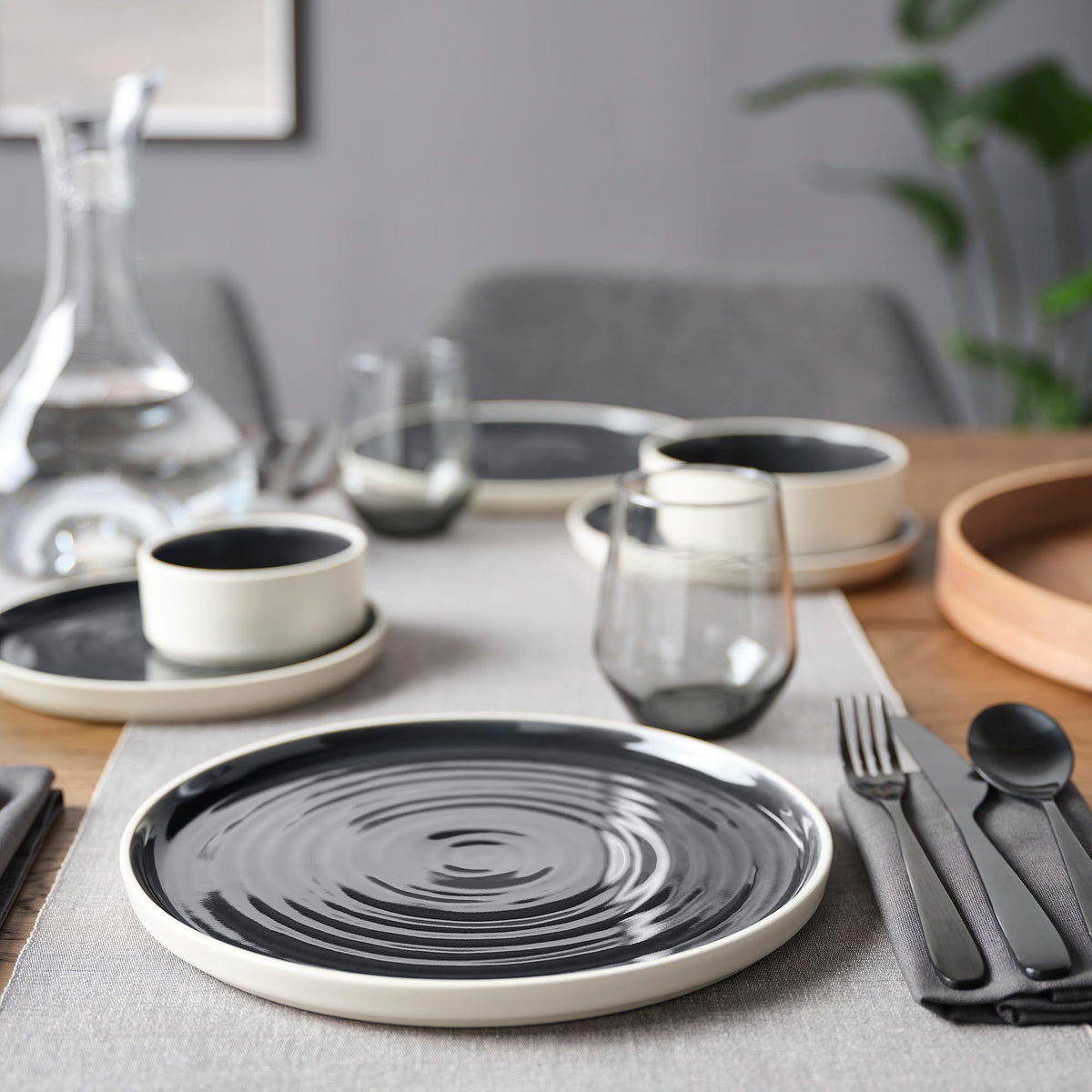 IKEA Piatto OMBONAD, 26 cm, Grigio Scuro