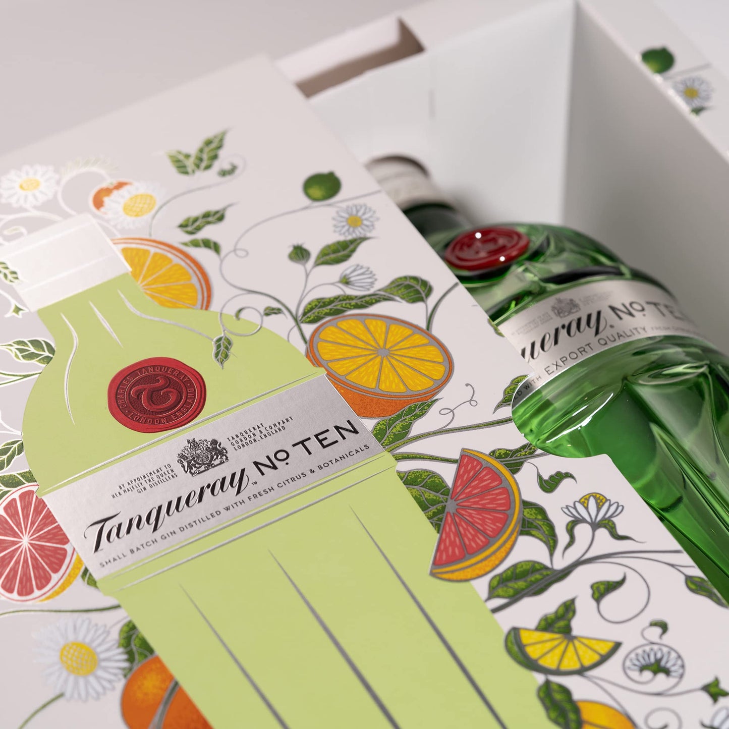 Tanqueray No. Ten Distilled en caja para regalo, ginebra, 700 ml