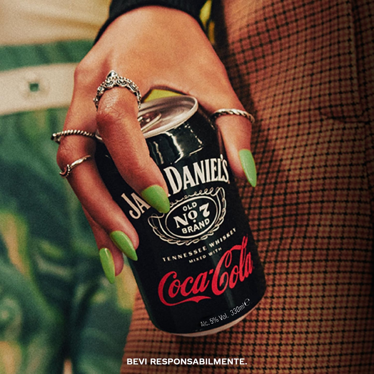 Jack Daniel’s & Coca-Cola, Bevanda Alcolica (5% Vol.) Pronta da Bere, a base di Whiskey e Coca-Cola - 1 Confezione da 12 Lattine da 33cl