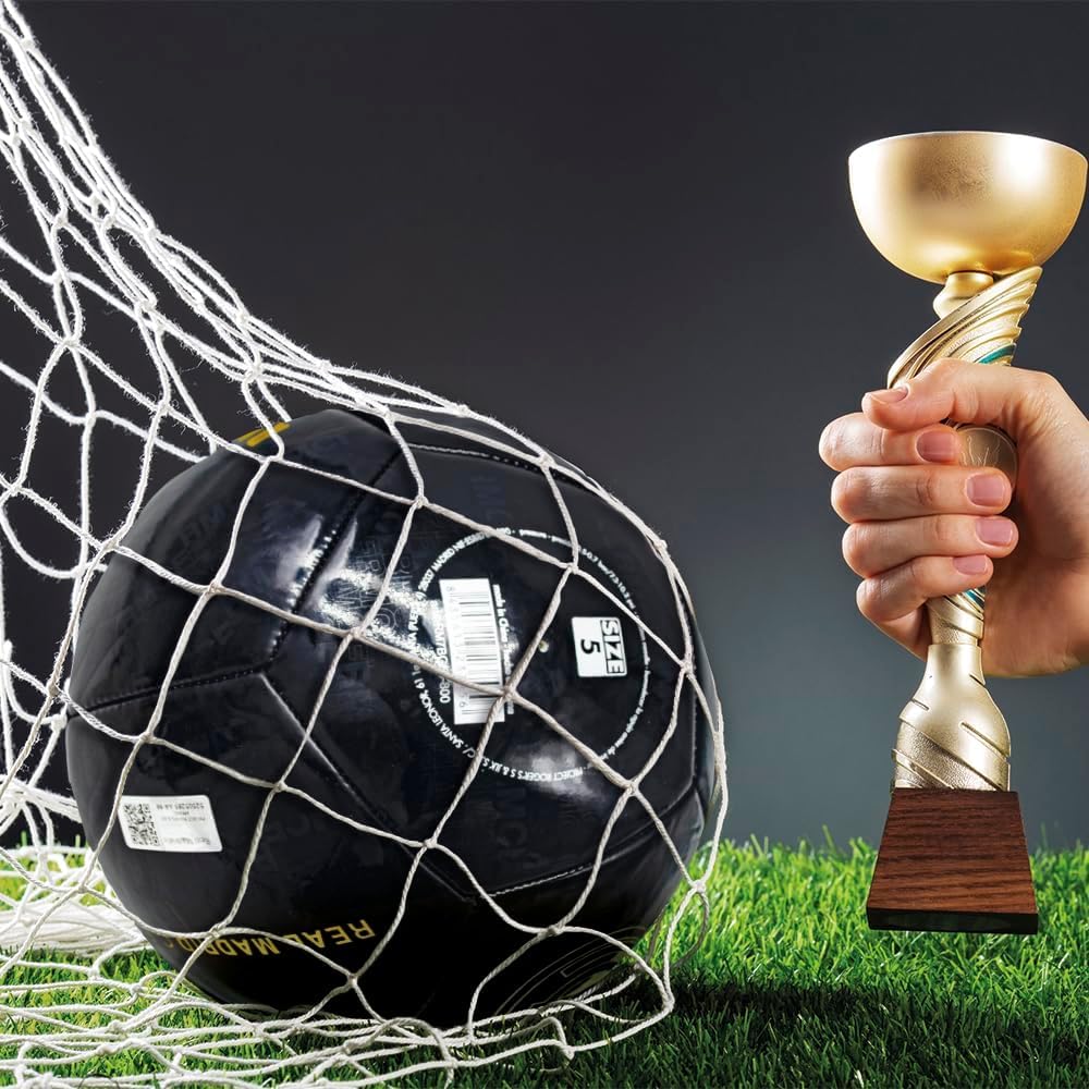 Real Madrid Pallone Scudo Oro Colore Nero Lucido Taglia 5 Prodotto Ufficiale