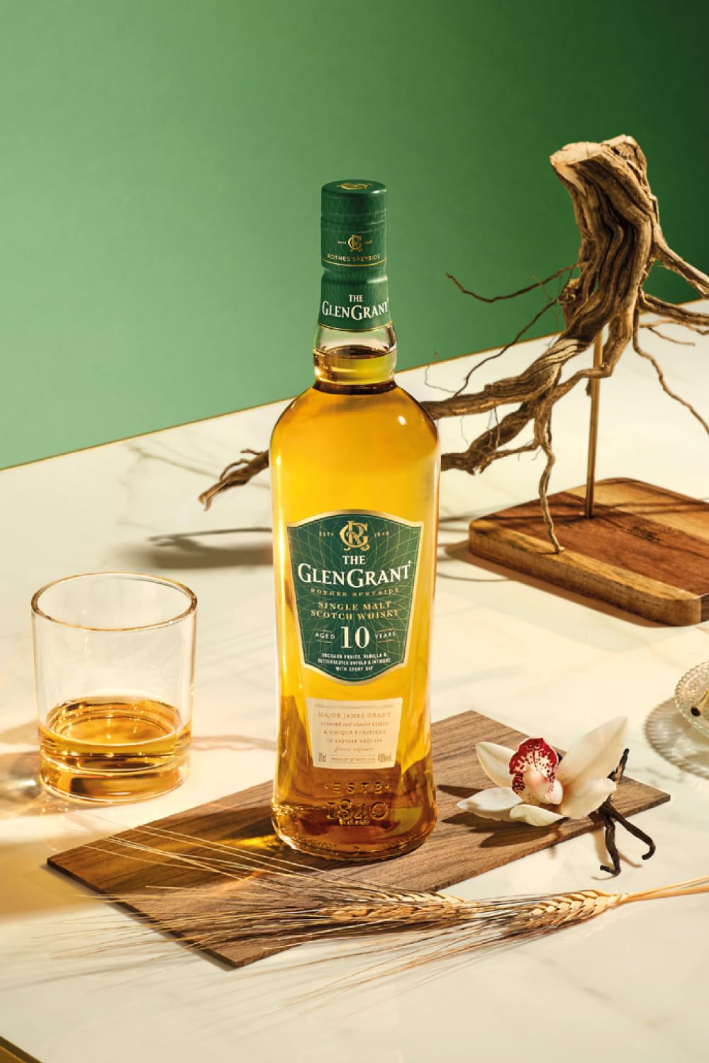 The Glen Grant - Single Malt Scotch Whisky Scozzese, 70 cl, Invecchiato 10 Anni, Astucciato, 40% Vol