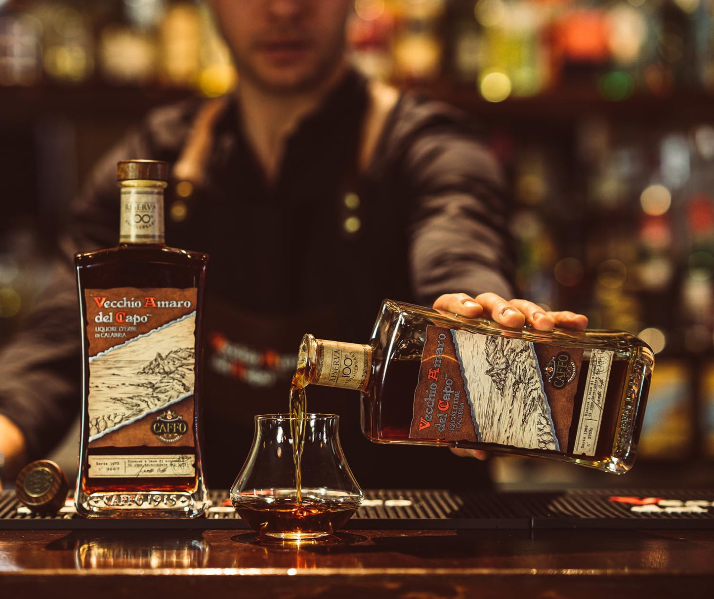 Vecchio Amaro del Capo Riserva del Centenario cl. 70 - confezione con 2 pregiati bicchieri da degustazione.