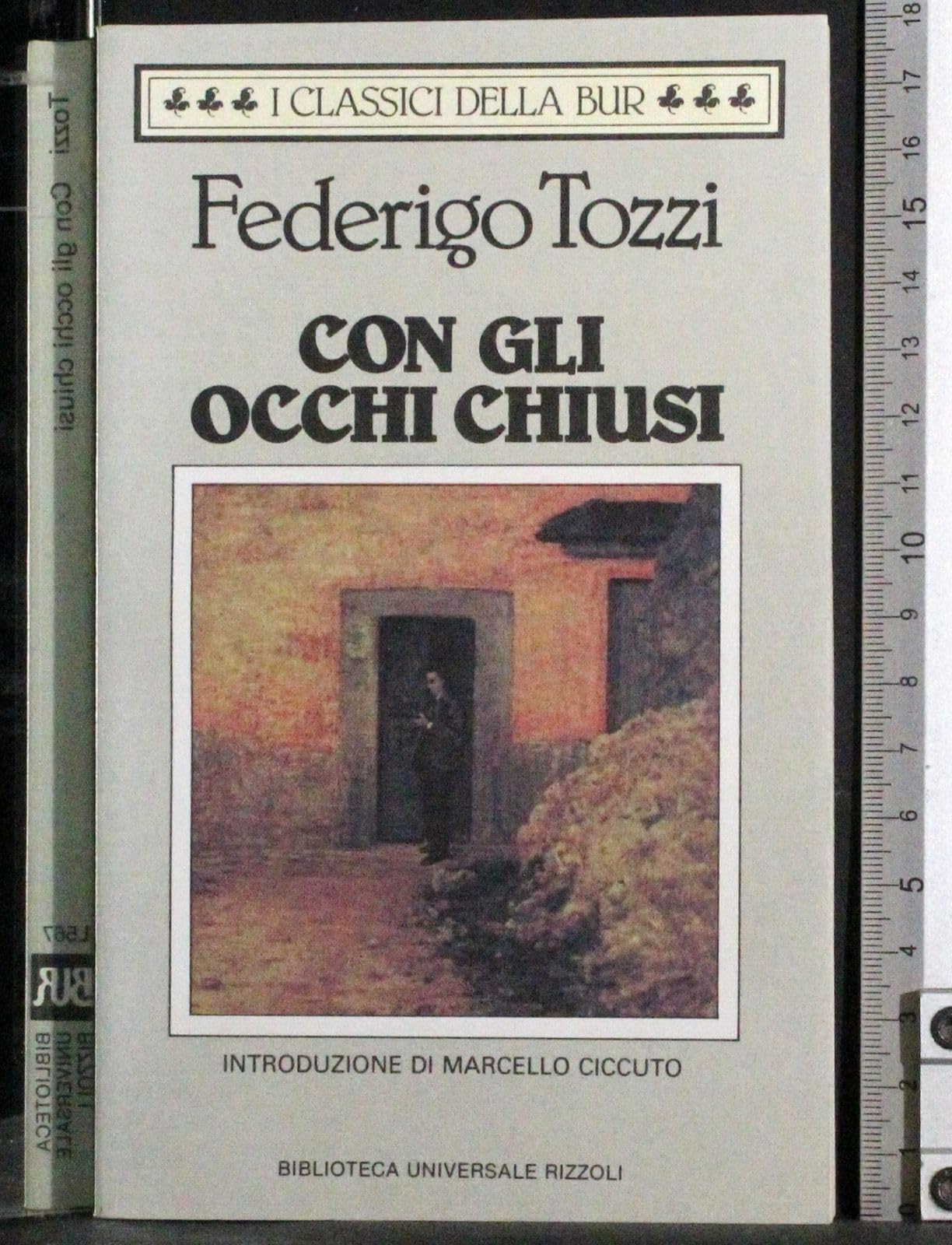 Con gli occhi chiusi