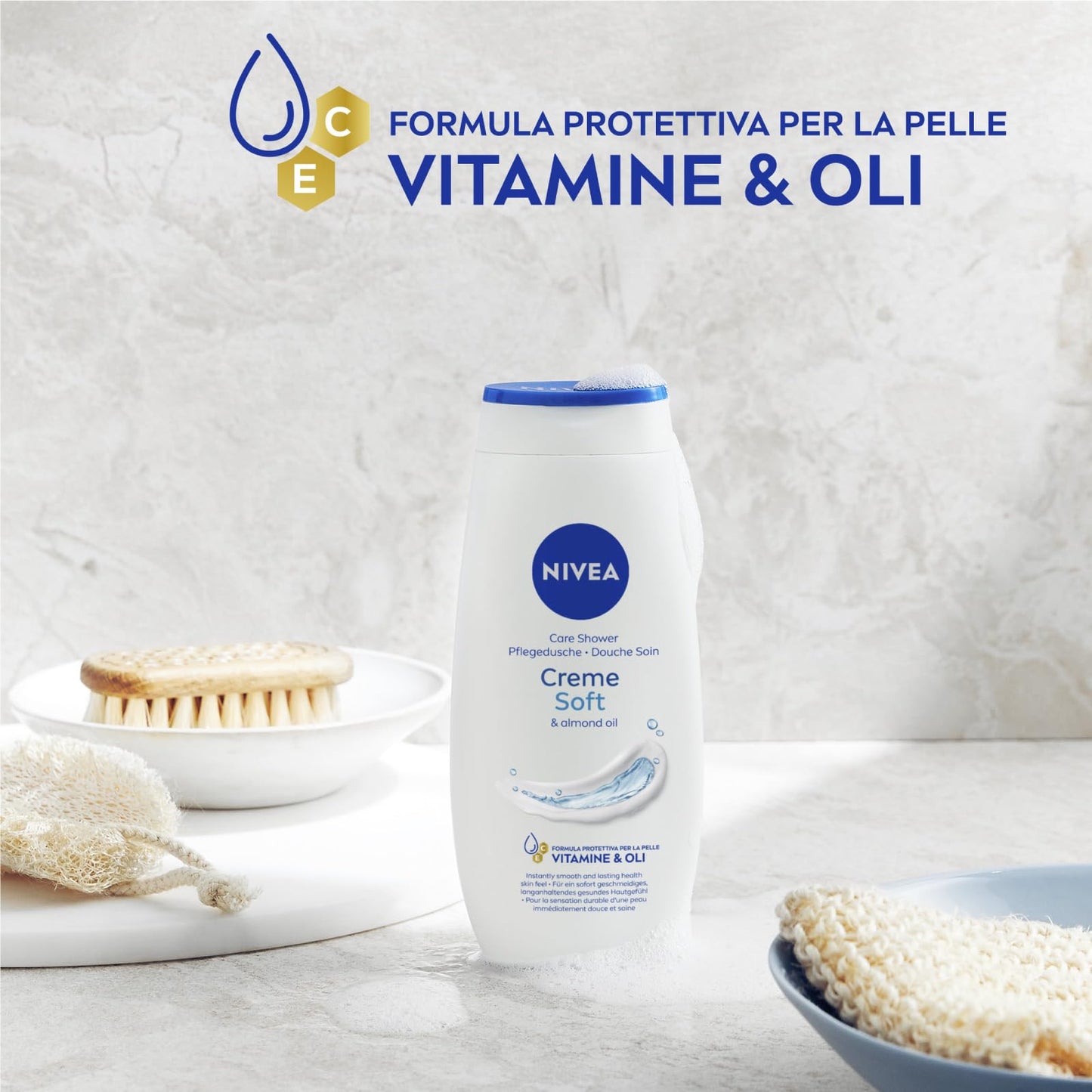NIVEA Doccia Crema Detergente Corpo Creme Soft Fragranza Delicata Formula con Olio di Mandorla Docciaschiuma ad Azione Idratante Bagnodoccia per una Pelle più Morbida - 4 Flaconi da 250ml