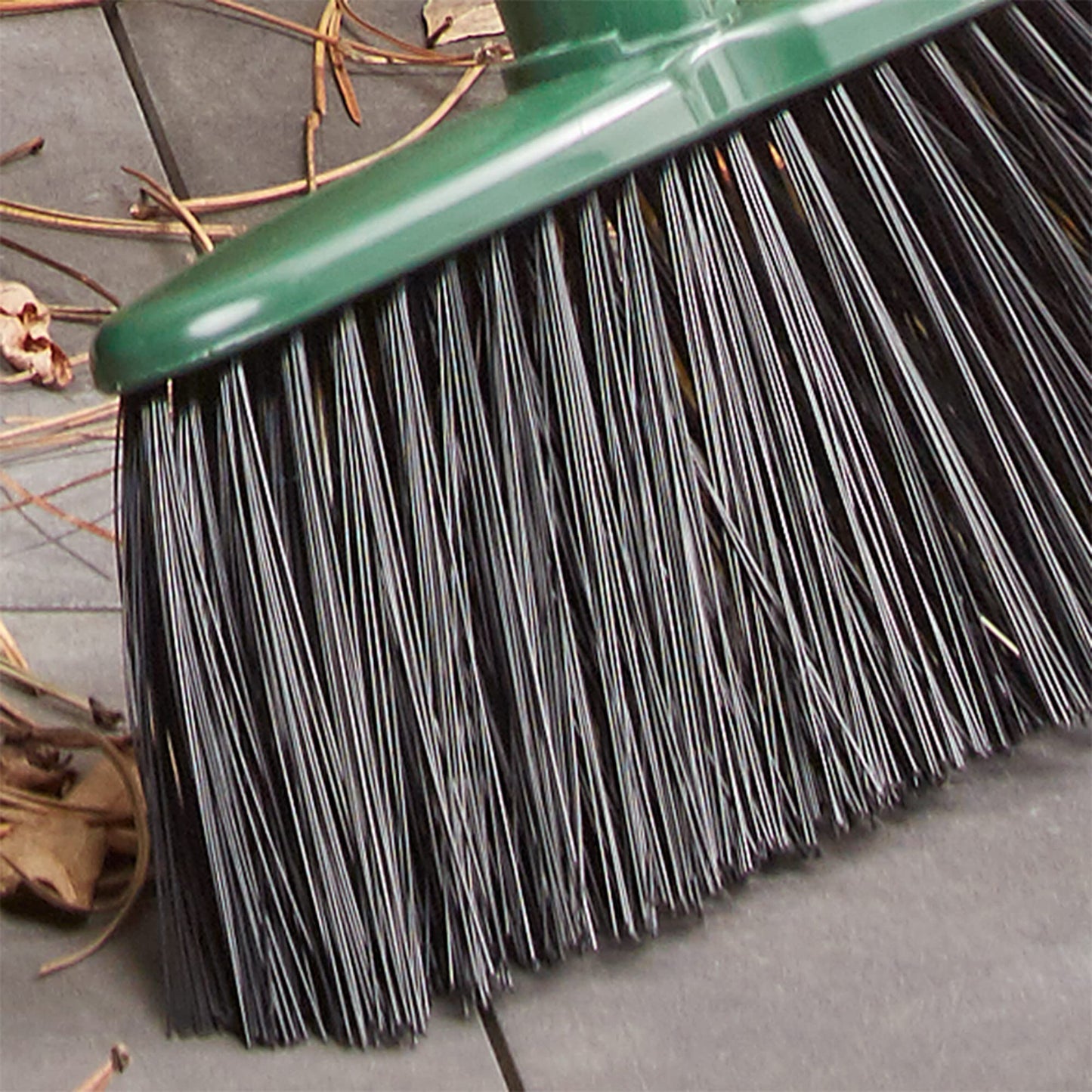 Spontex Eco Green Scopa Indoor, per interni in materiali riciclati al 100%, con manico telescopico, 2 diversi tipi di setole, 19800209