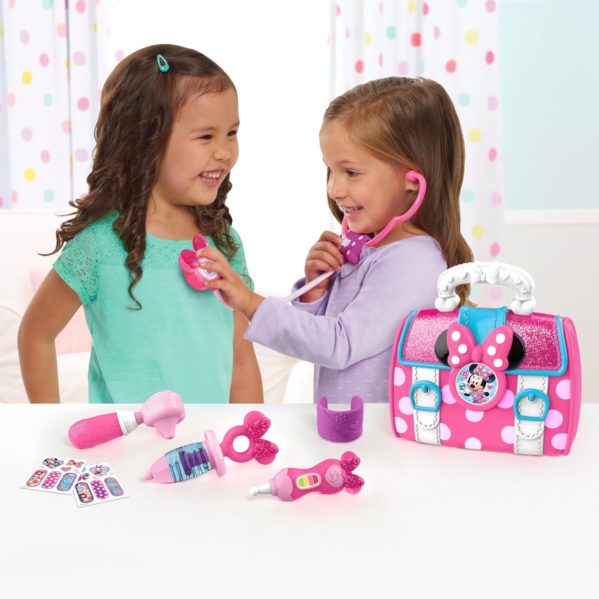 Set di Borsa da dottore con il Fiocco di Minni Disney Junior, 9 pezzi, gioco di finzione, giocattoli per bambini dai 3 anni in su di Just Play