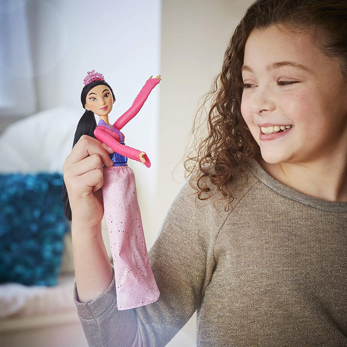 Disney Princess Royal Shimmer Doll