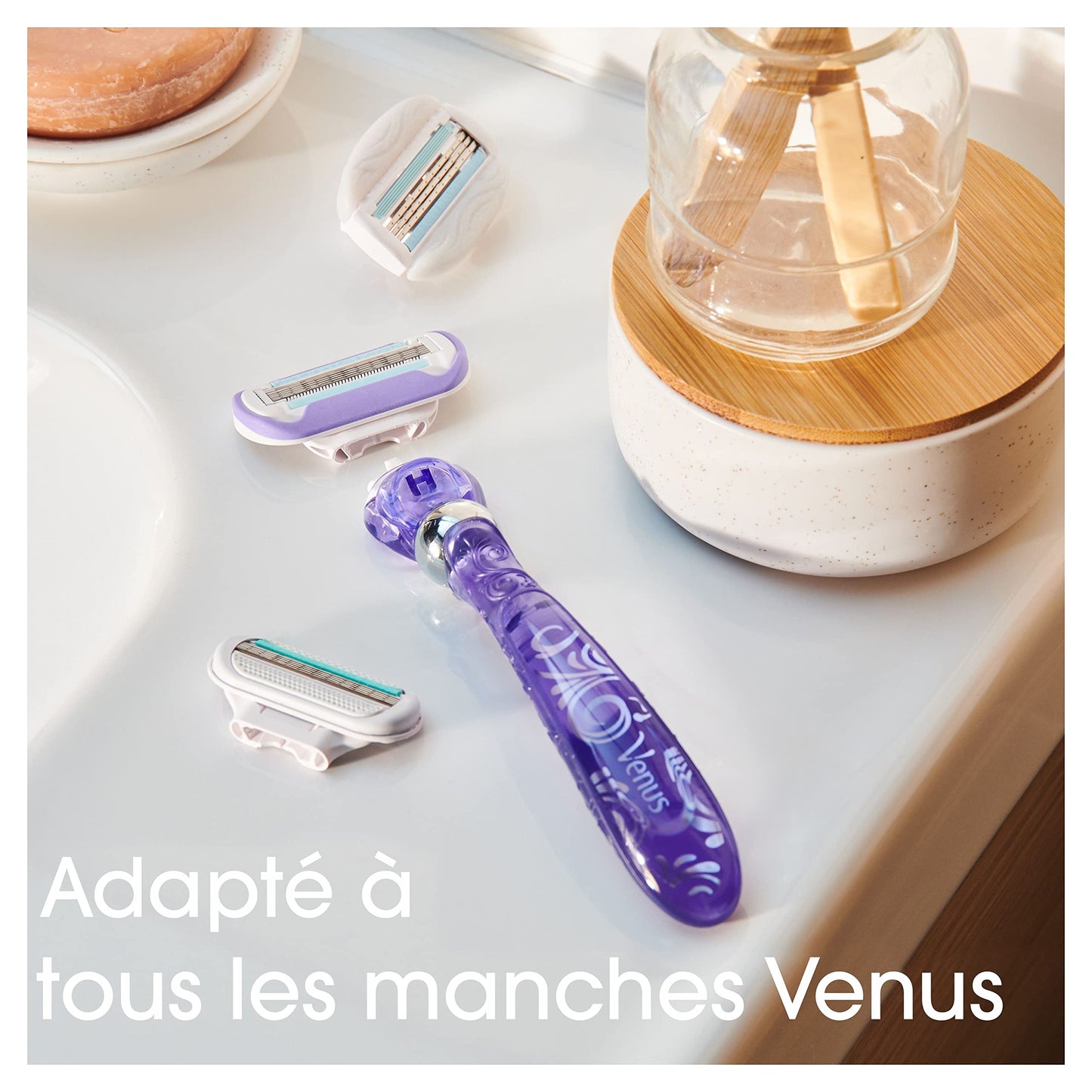 Gillette Venus Deluxe Smooth Swirl Lamette di Ricambio per Rasoio Donna, Confezione da 3 Ricambi con 5 Lame rivestite in DLC, Rasatura Fluida e Duratura