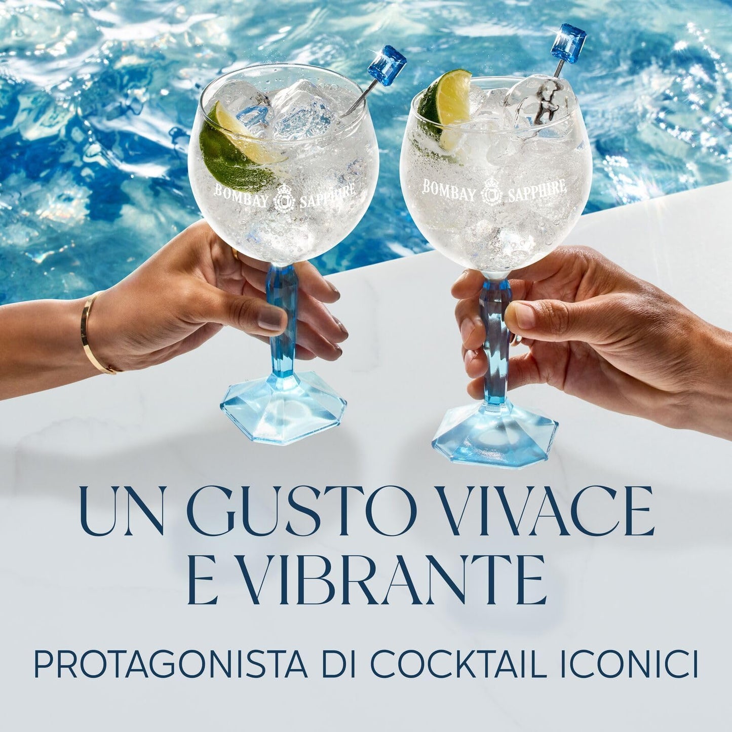 Miniature di Bombay Sapphire London Dry Gin, 40% vol., 5 cl / 50 ml (Confezione da 12), gin 100% infuso a vapore con 10 botanical accuratamente selezionati