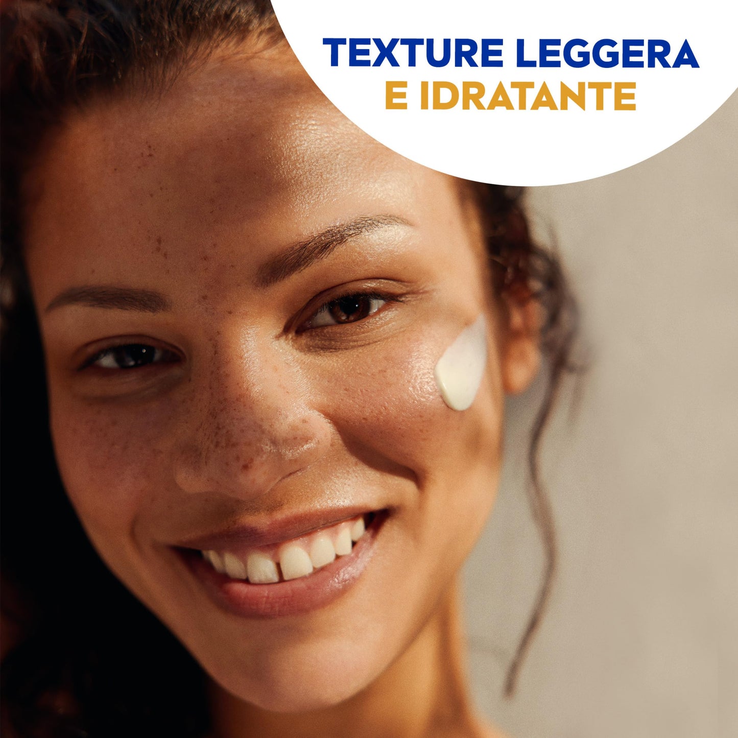 NIVEA SUN Crema UV Viso Sensitive SPF50 50 ml, Crema solare viso 50 per pelli sensibili, Protezione solare viso contro le allergie solari, Crema viso SPF 50 senza profumo dalla texture leggera