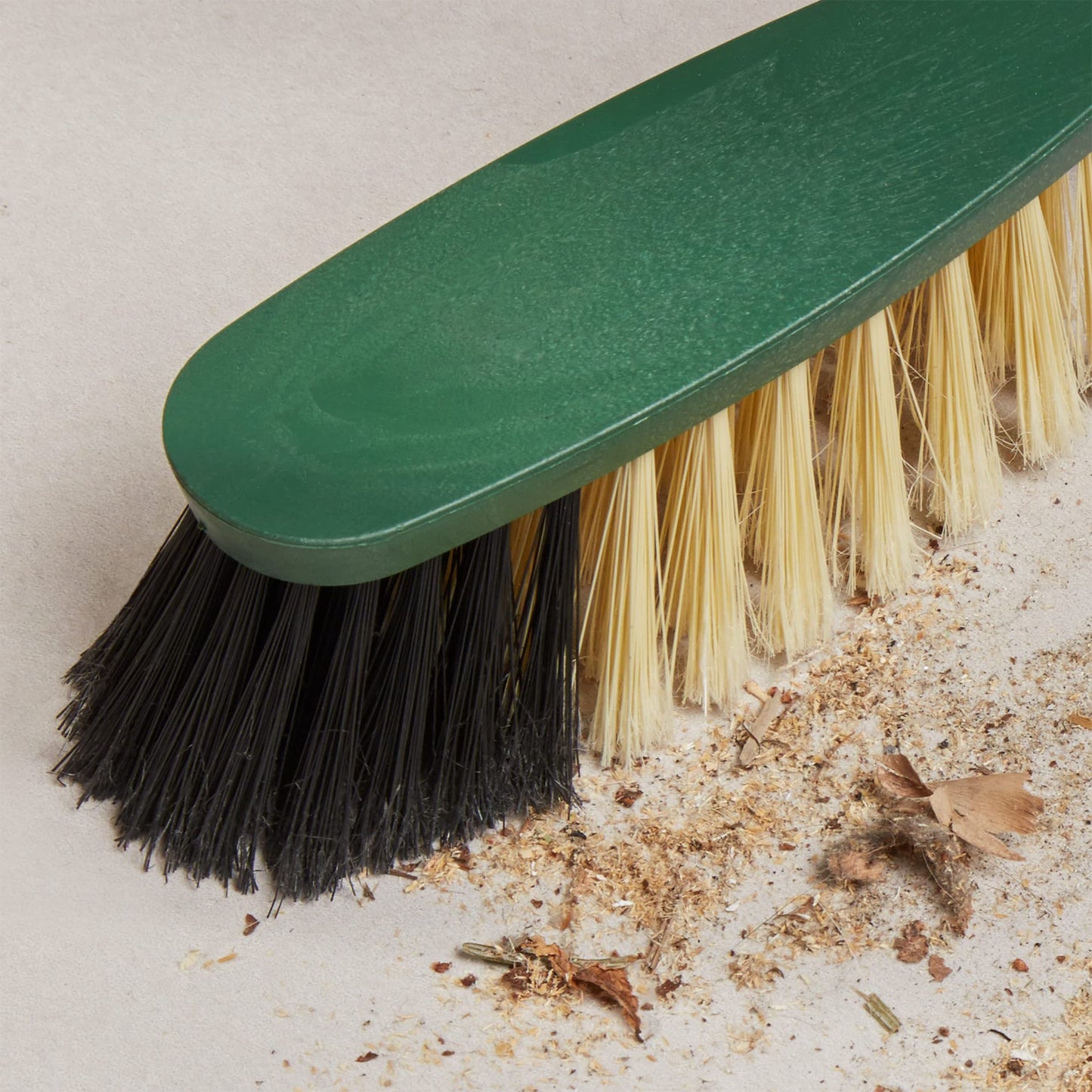 Spontex Set di scopino realizzato al 100% con materiali riciclati e 2 tipi di setole, pulizia efficiente e veloce, 1 set