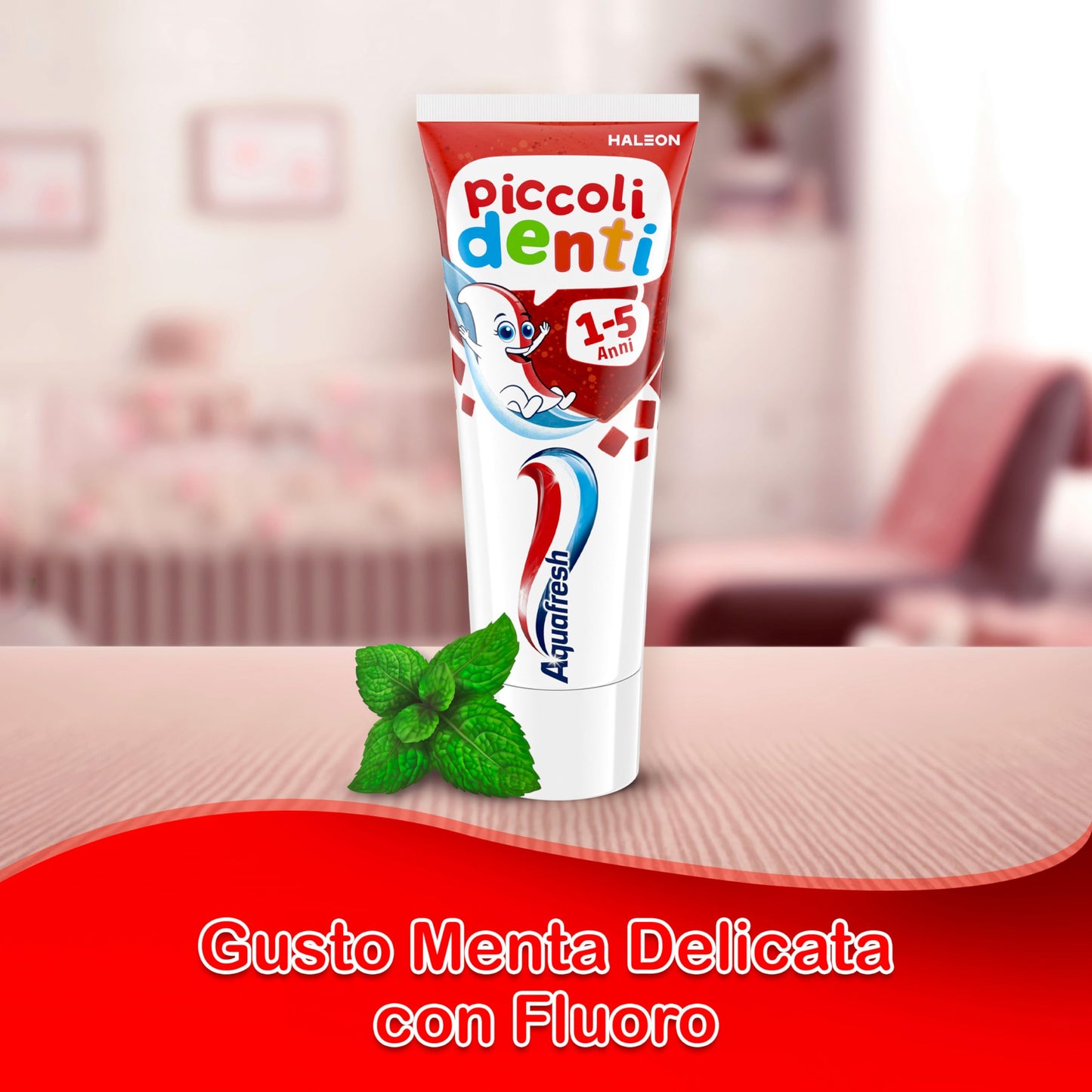 Aquafresh Piccoli Denti, Dentifricio per Bambini da 1 a 5 anni, Aiuta a pulire delicatamente e proteggere lo Smalto, Pacco da 12 x 50ml