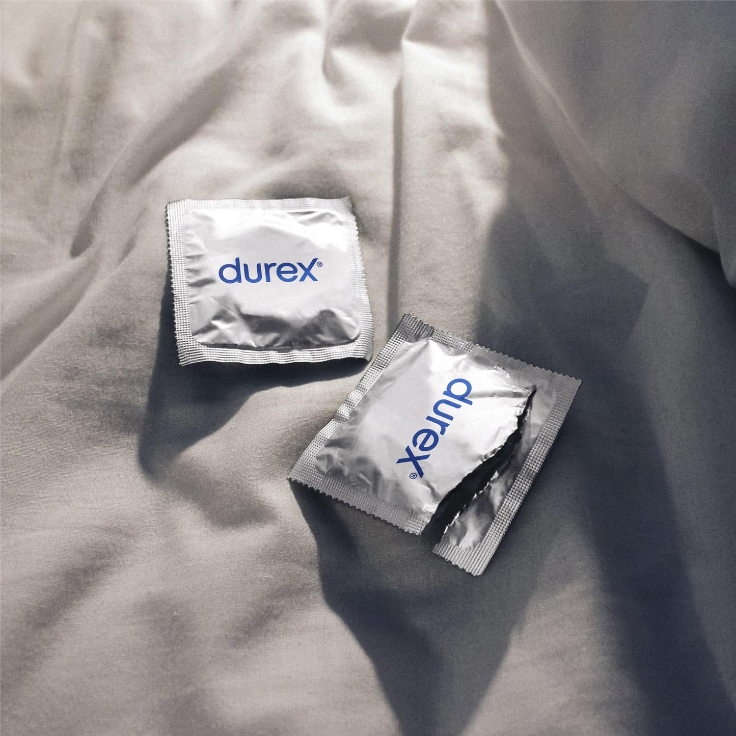 Durex Invisible Preservativi Ultra Sottili (0,048 mm) ad Alta Sensibilità, 36 Profilattici