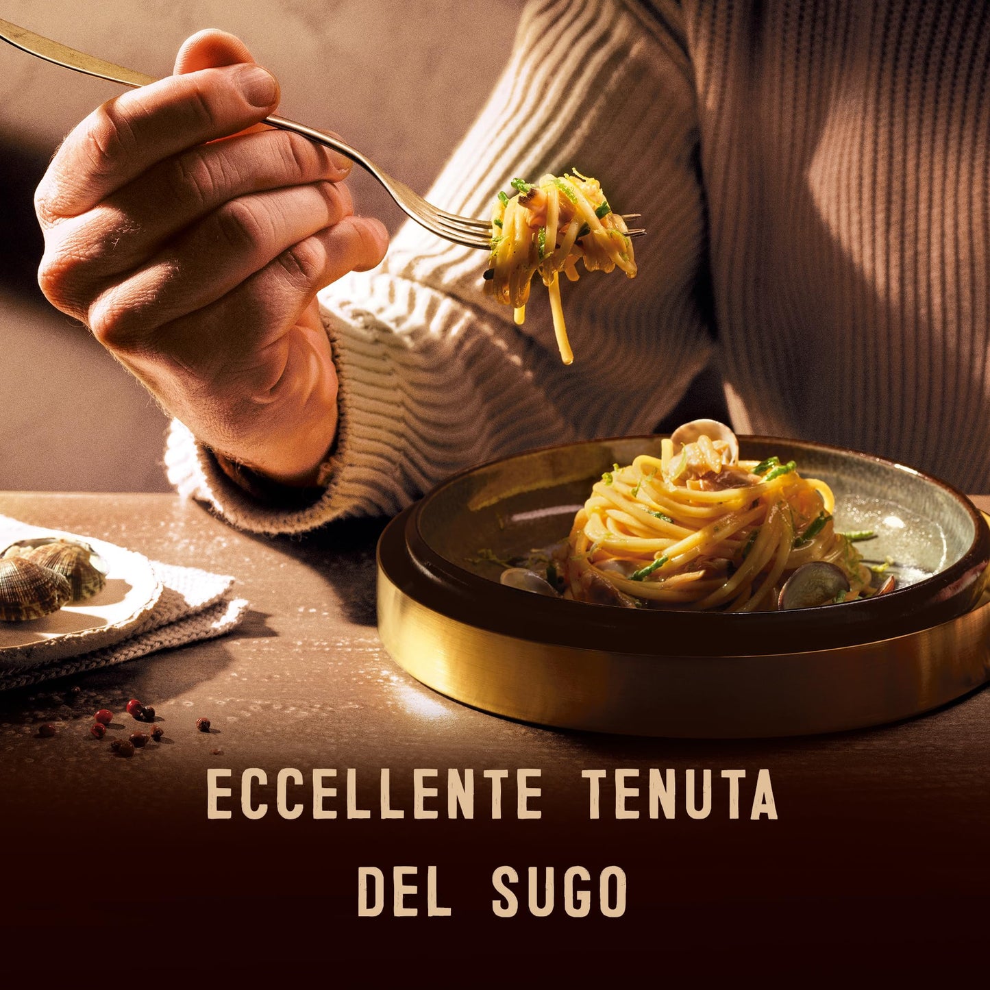 Barilla Pasta Al Bronzo Spaghetti Quadrati 100% Grano Italiano, Pasta Trafilata Al Bronzo con Lavorazione al Bronzo Grezzo, Spesso e Corposo, Alta Tenuta di Sugo e Cottura, 24 Confezioni da 500 g